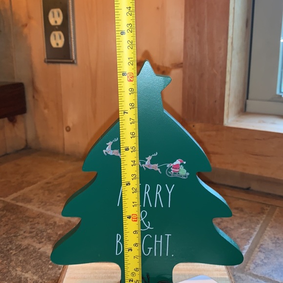 Rae Dunn “Merry & Bright” Wooden Sign - Picture 2 of 3